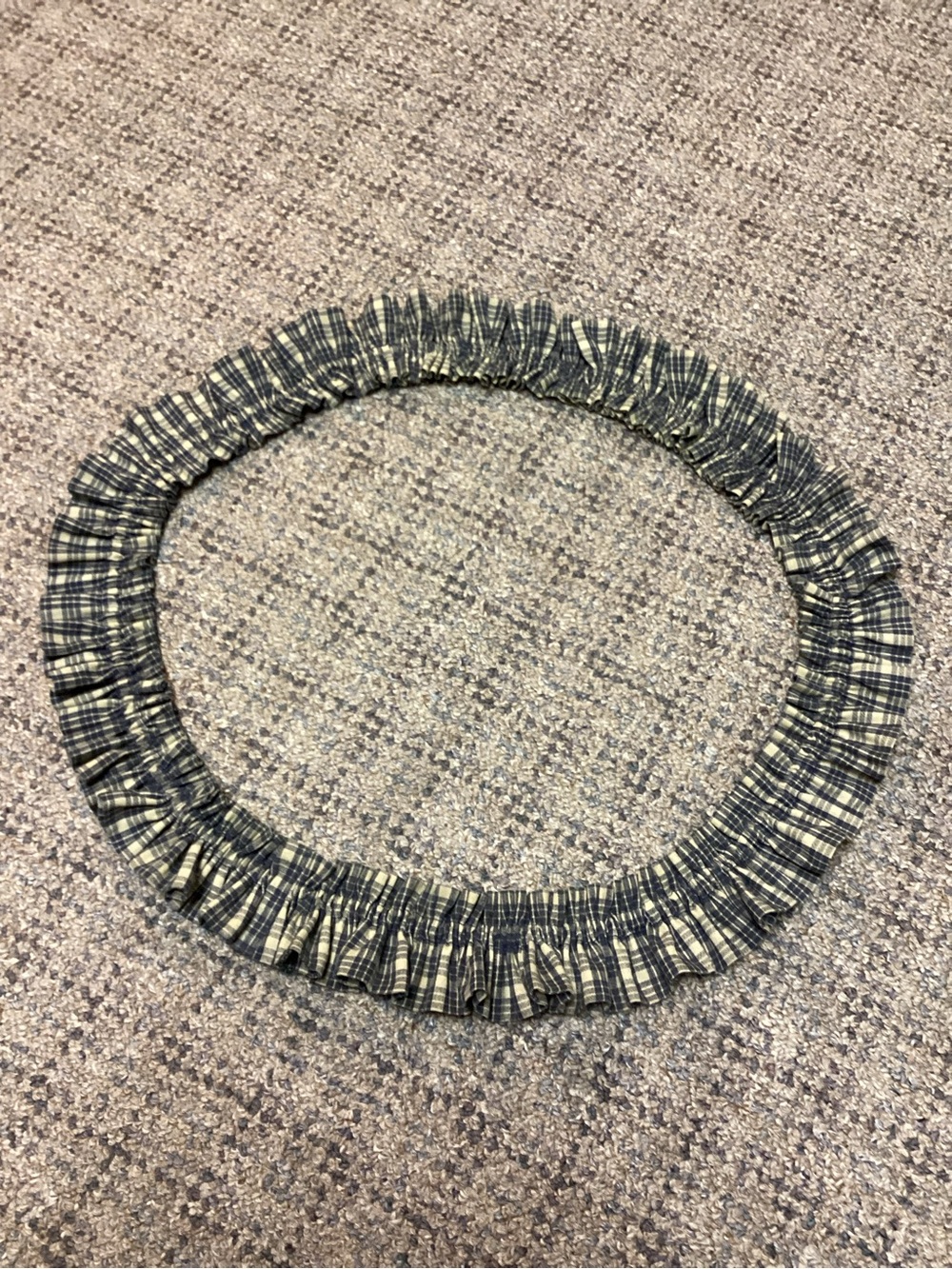 Large Navy Blue & Tan Plaid Fabric Basket Garter
